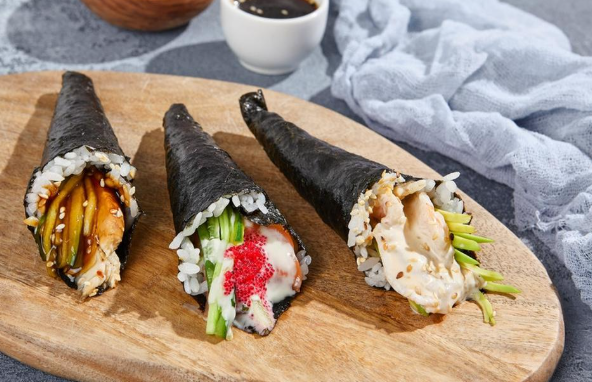 Tips Masak Sushi Temaki agar Isian Tidak Mudah Tumpah