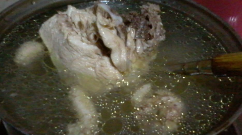 Cara Membuat Kuah Kaldu Bening dan Gurih ala Rumahan